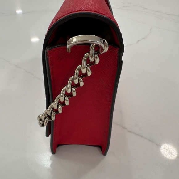 KATE SPADE CROSSBODY RED BAG W/ADJUSTABLE STRAPS & GOLD CHAIN - Picture 5 of 16